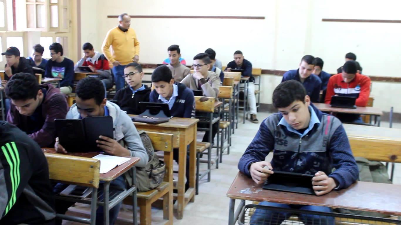 طلاب الصف الأول الثانوي - صورة أرشيفية